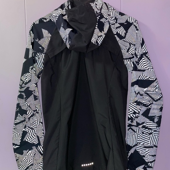 Nike Flash Windbreaker - Picture 16 of 16